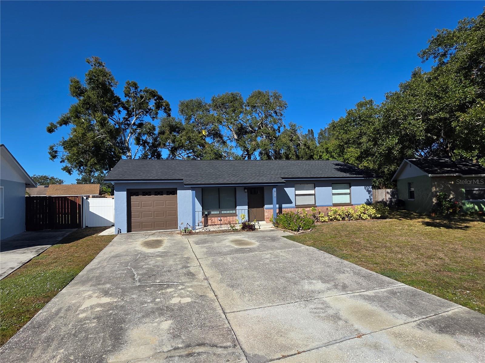 Image 2 of 27 For 7981 Smoketree Court