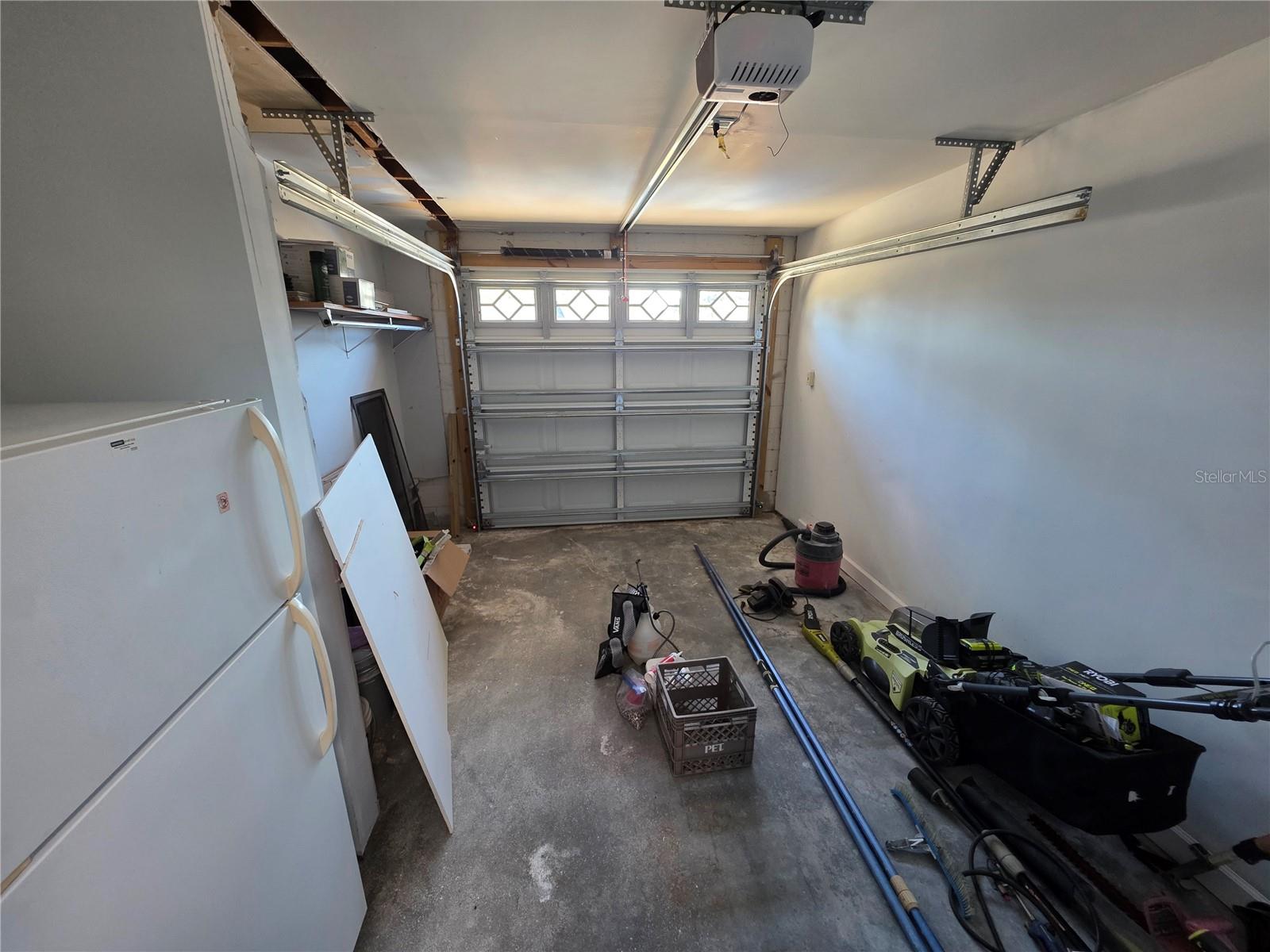 Image 22 of 27 For 7981 Smoketree Court