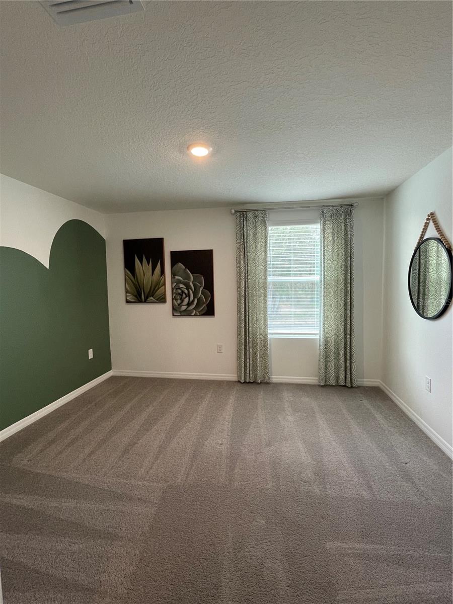 Image 19 of 35 For 37059 Kings Crown Dr