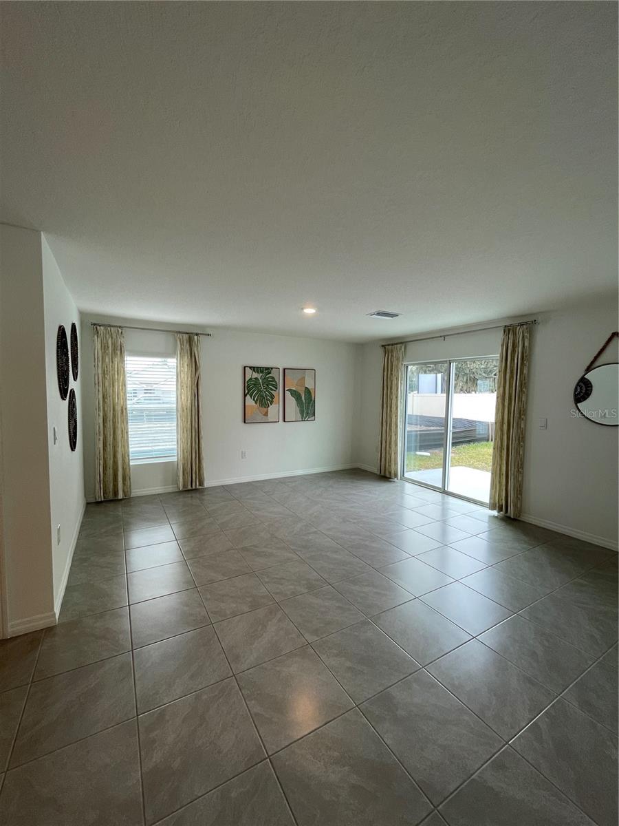 Image 3 of 35 For 37059 Kings Crown Dr