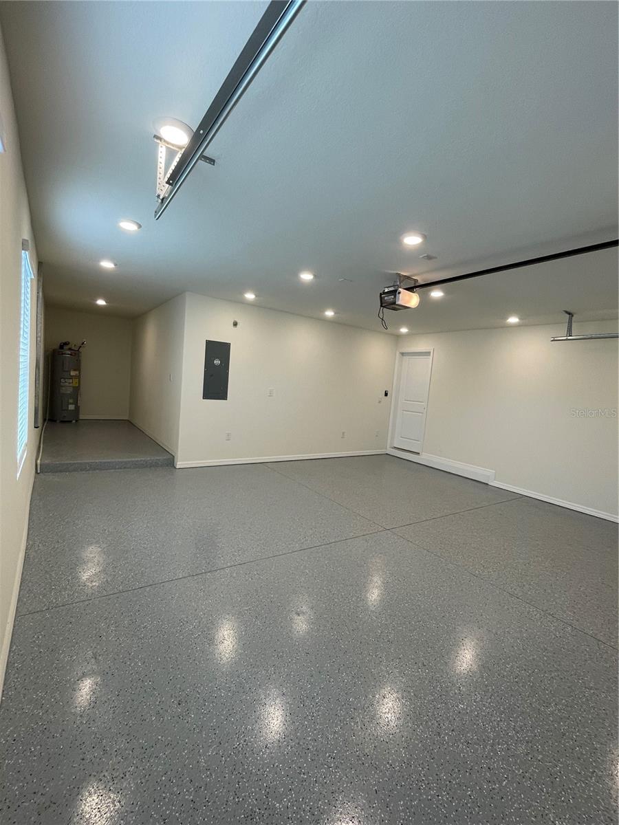 Image 30 of 35 For 37059 Kings Crown Dr