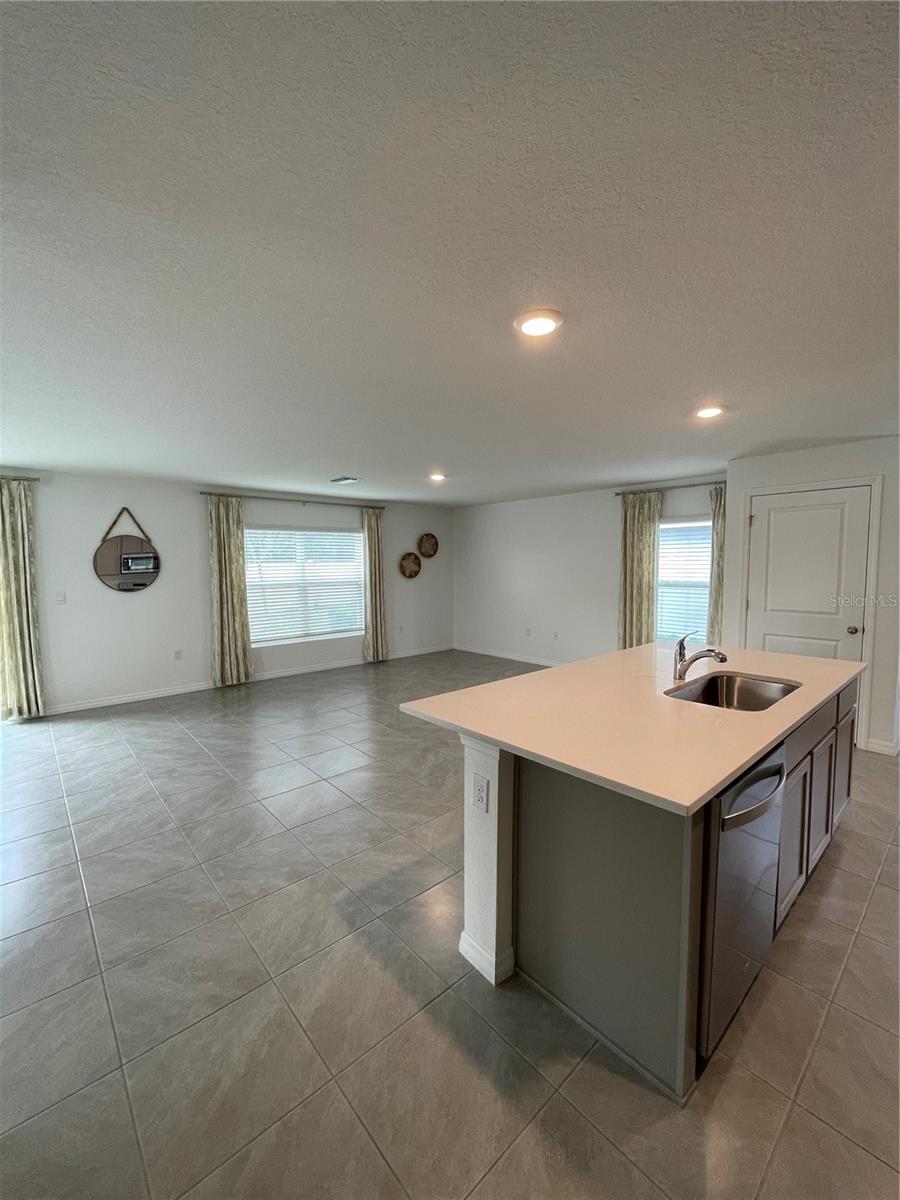 Image 5 of 35 For 37059 Kings Crown Dr