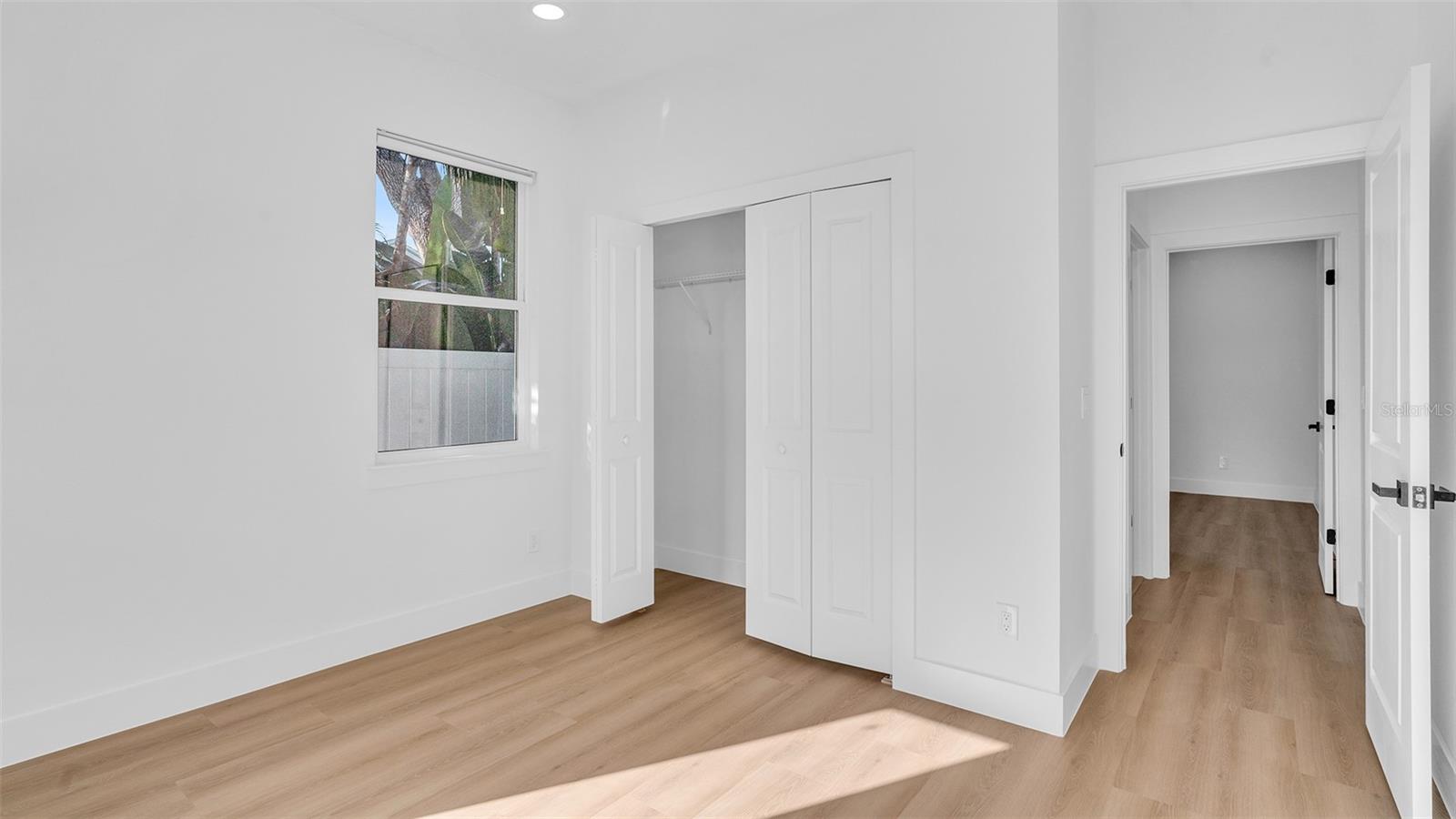 Image 14 of 38 For 2701 35th Avenue N