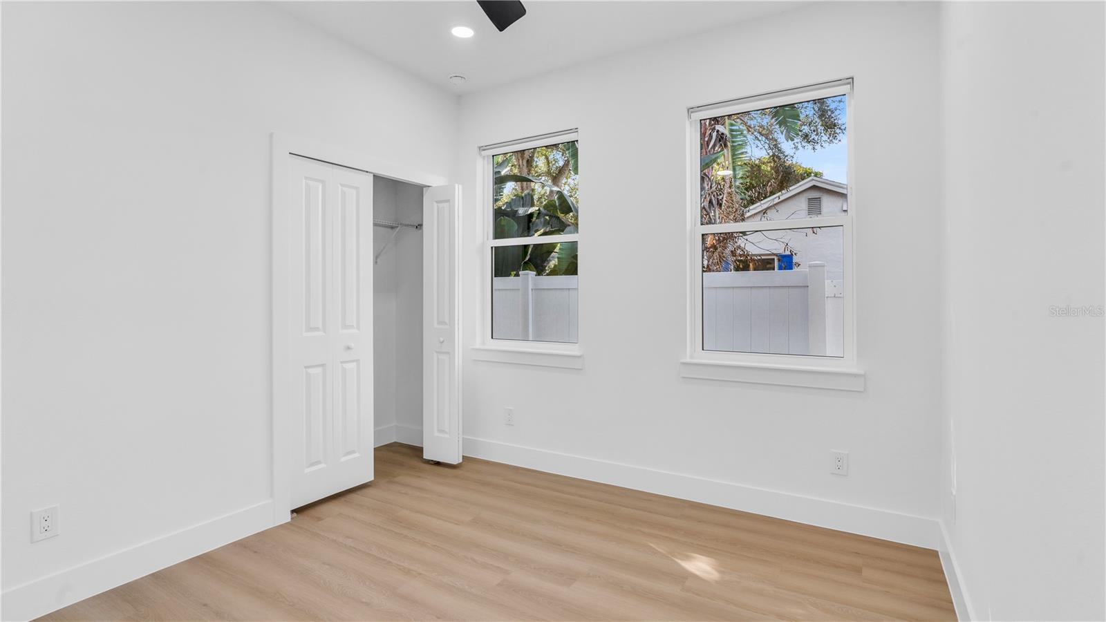 Image 17 of 38 For 2701 35th Avenue N