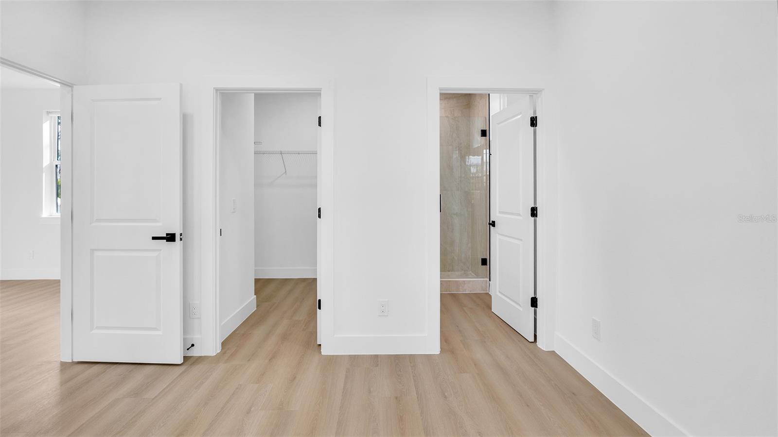 Image 32 of 38 For 2701 35th Avenue N