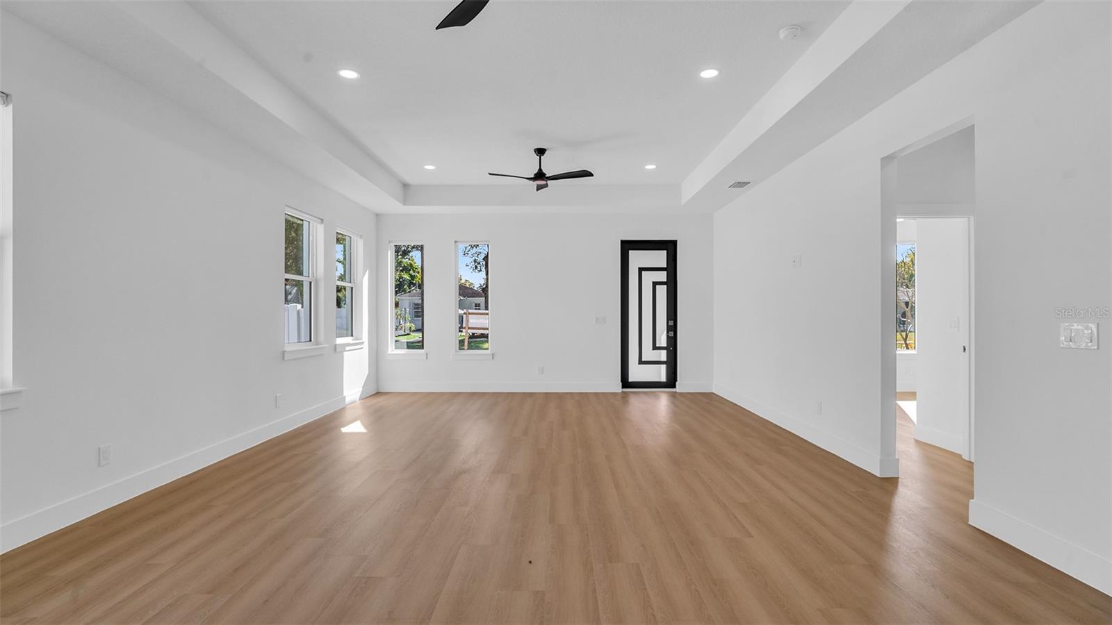 Image 6 of 38 For 2701 35th Avenue N