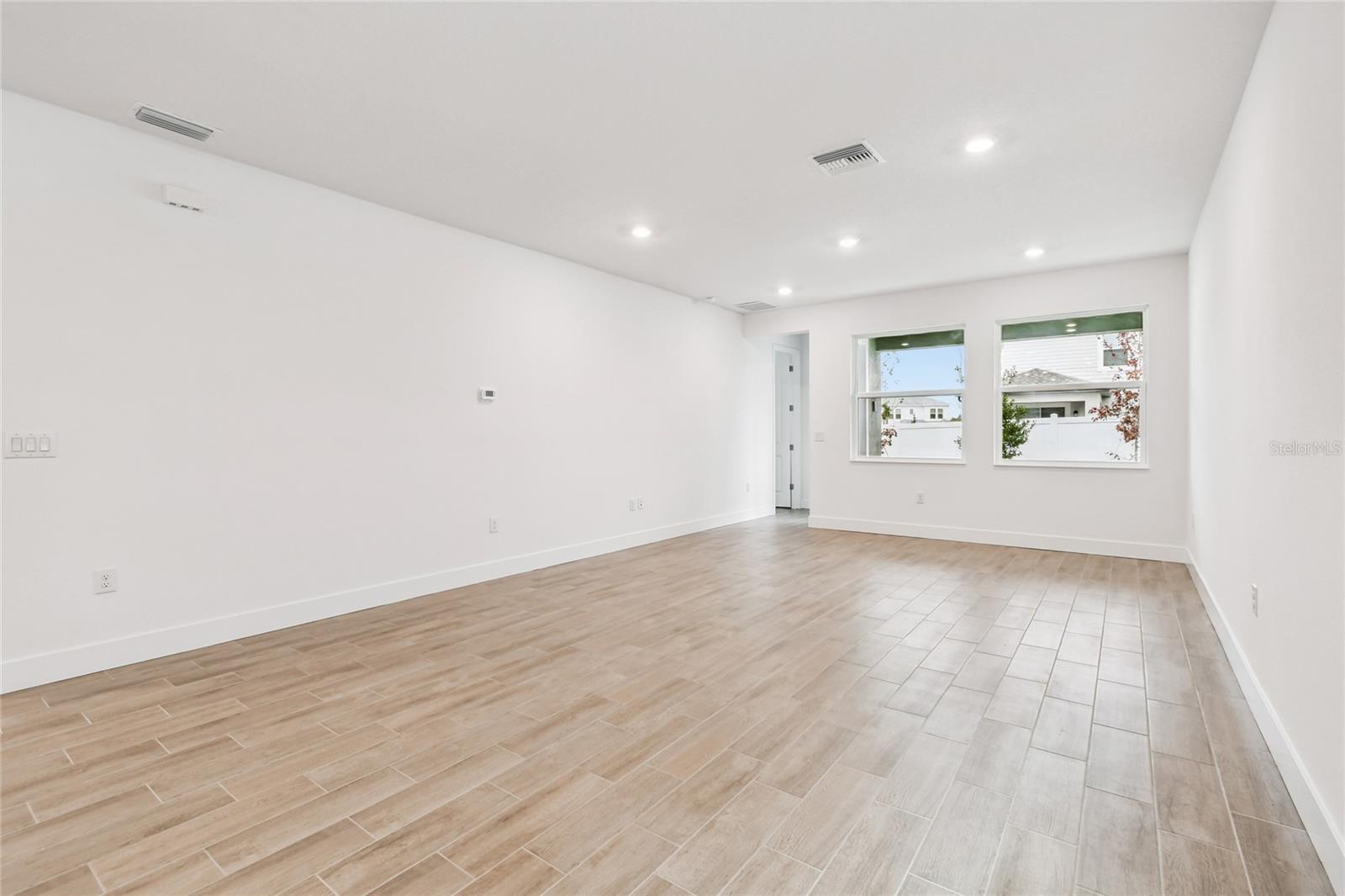 Image 12 of 40 For 30950 Pendleton Landing Circle