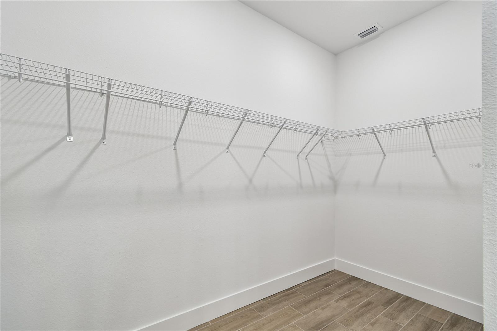 Image 27 of 40 For 30950 Pendleton Landing Circle