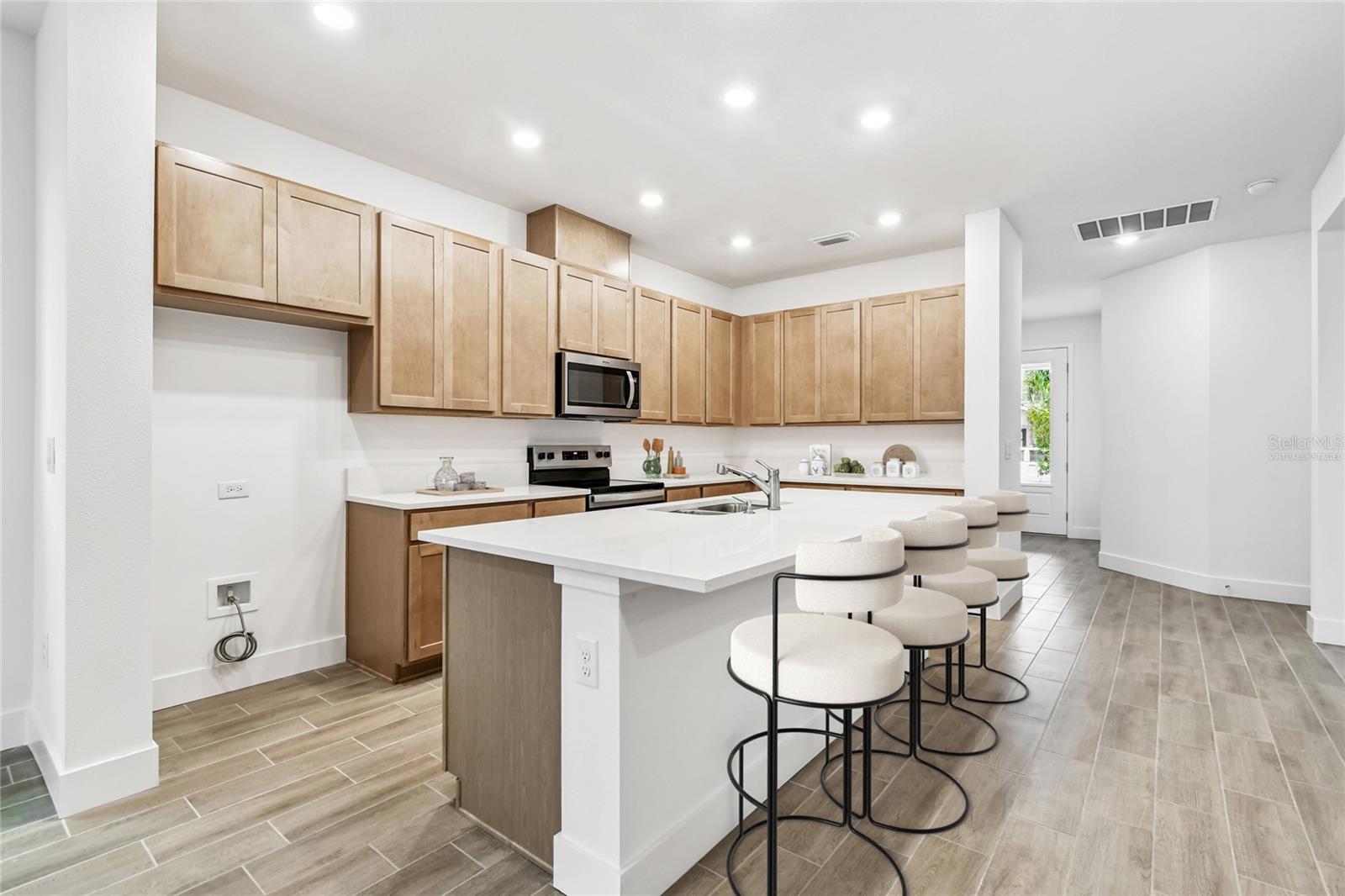 Image 6 of 40 For 30950 Pendleton Landing Circle