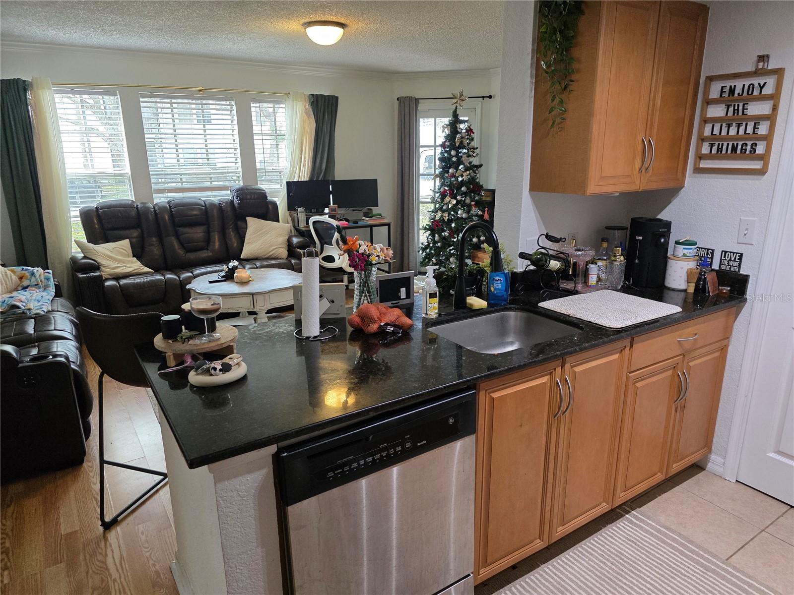 Image 8 of 20 For 3301 Haviland Court 104