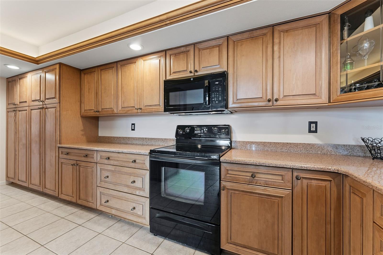 Image 12 of 53 For 3021 Countryside Boulevard 44a