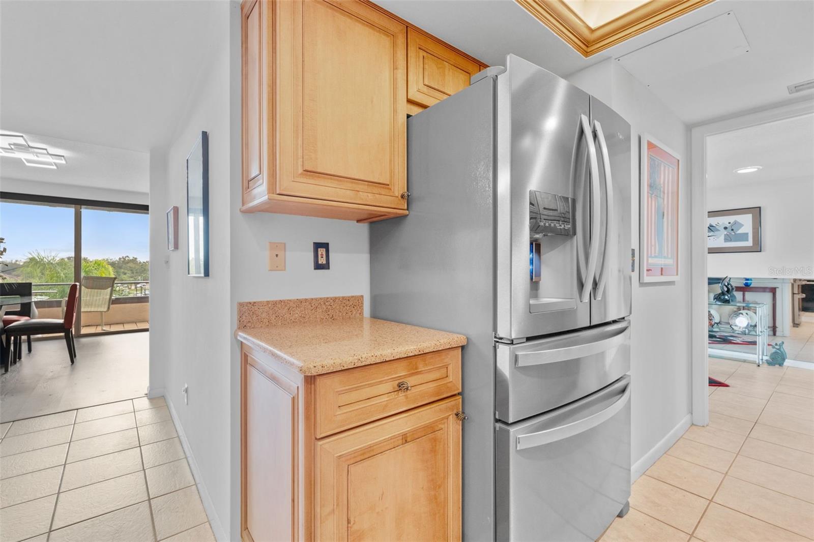 Image 15 of 53 For 3021 Countryside Boulevard 44a