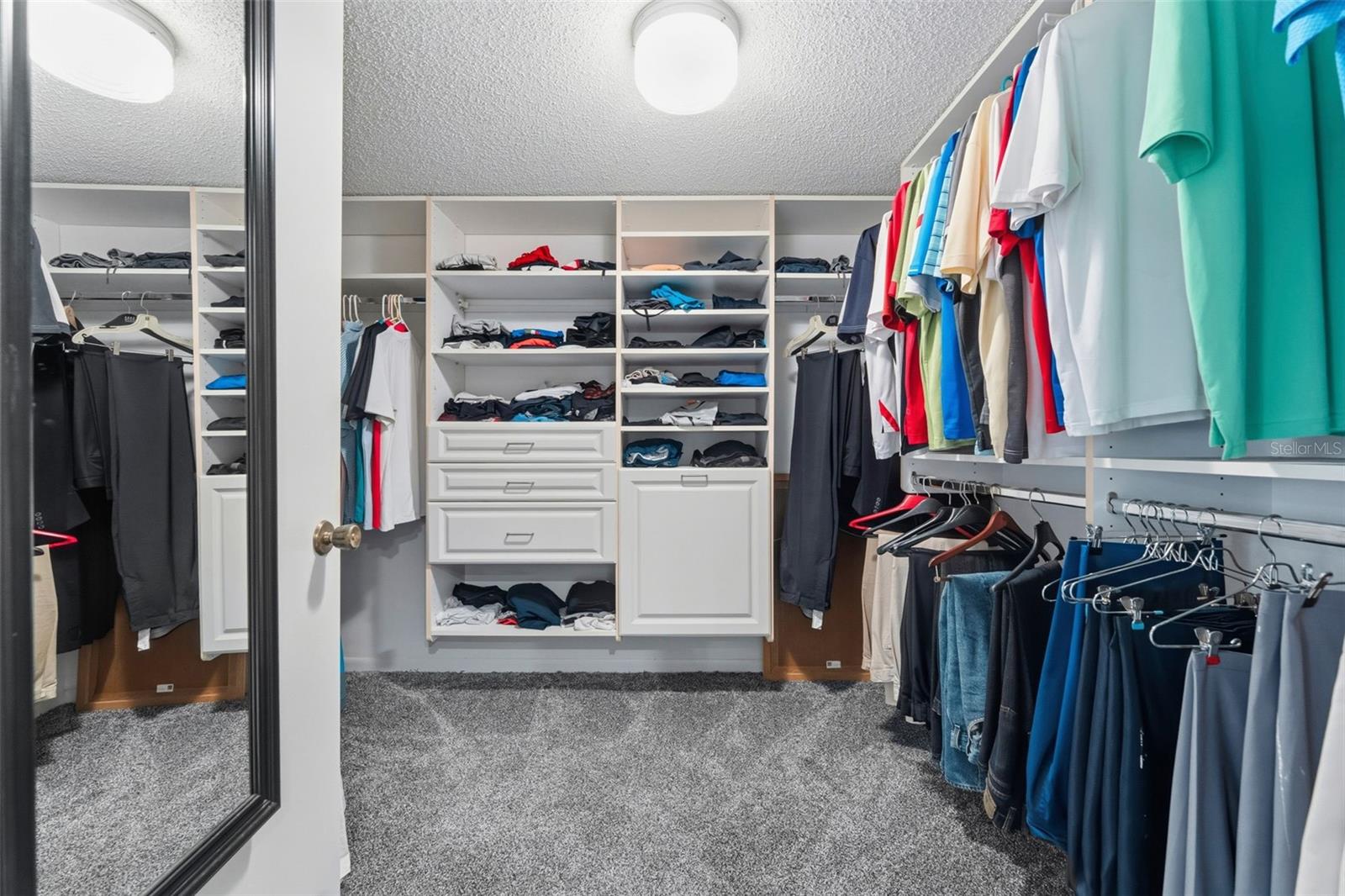 Image 22 of 53 For 3021 Countryside Boulevard 44a