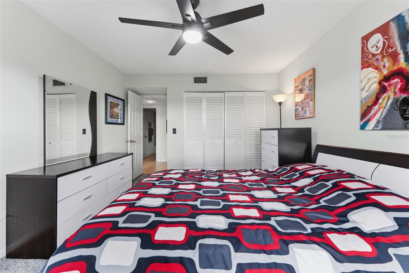 Image 24 of 53 For 3021 Countryside Boulevard 44a