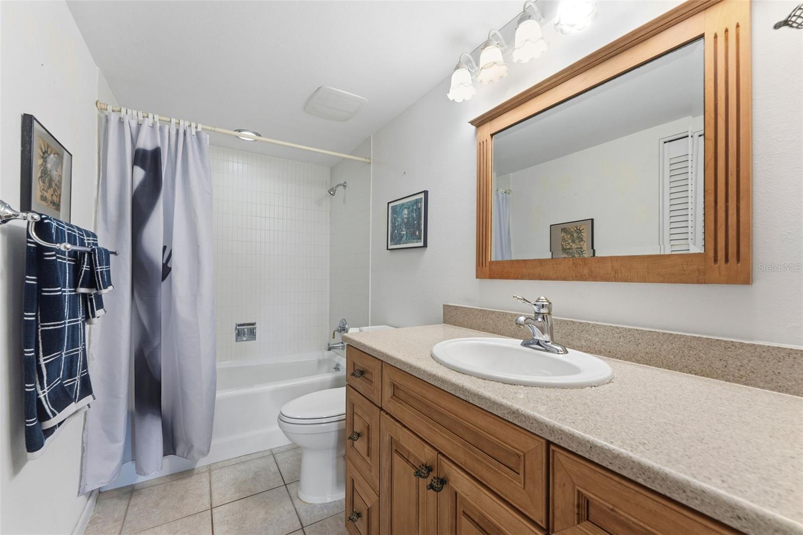 Image 25 of 53 For 3021 Countryside Boulevard 44a