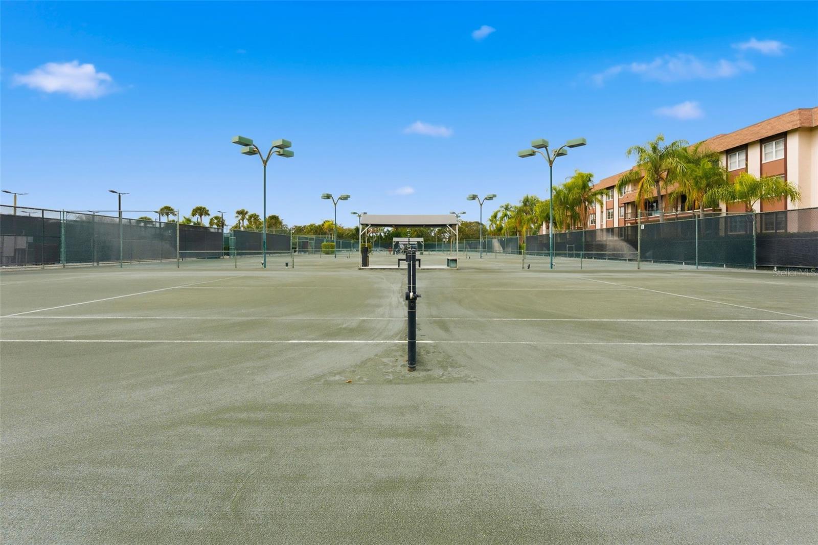 Image 40 of 53 For 3021 Countryside Boulevard 44a