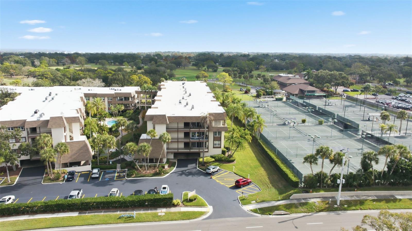 Image 42 of 53 For 3021 Countryside Boulevard 44a