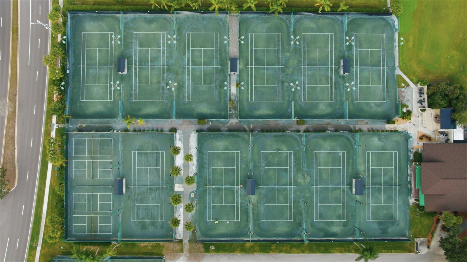 Image 48 of 53 For 3021 Countryside Boulevard 44a