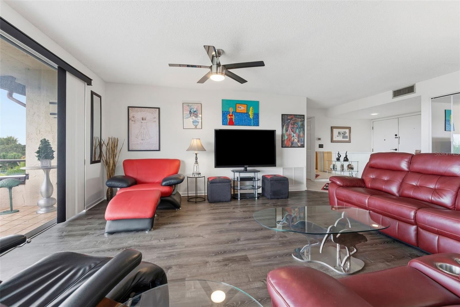 Image 7 of 53 For 3021 Countryside Boulevard 44a