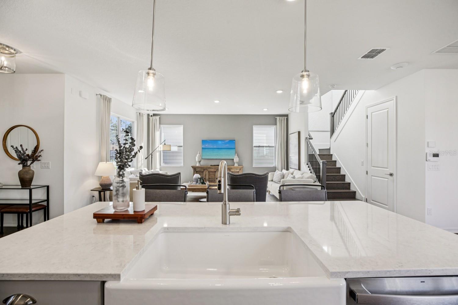 Image 18 of 55 For 11189 Green Citron Alley