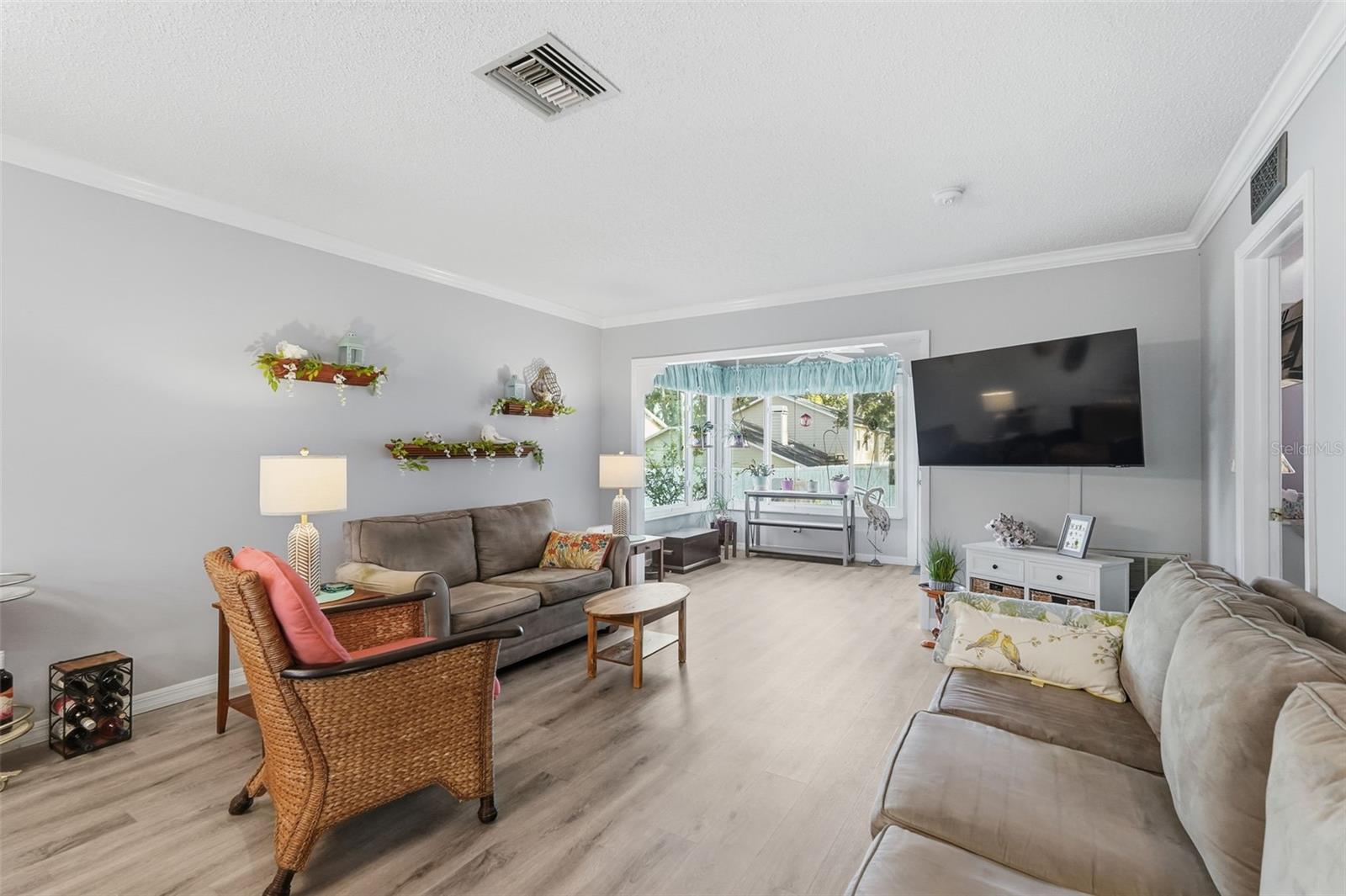 Image 13 of 30 For 2948 Bancroft Circle E B