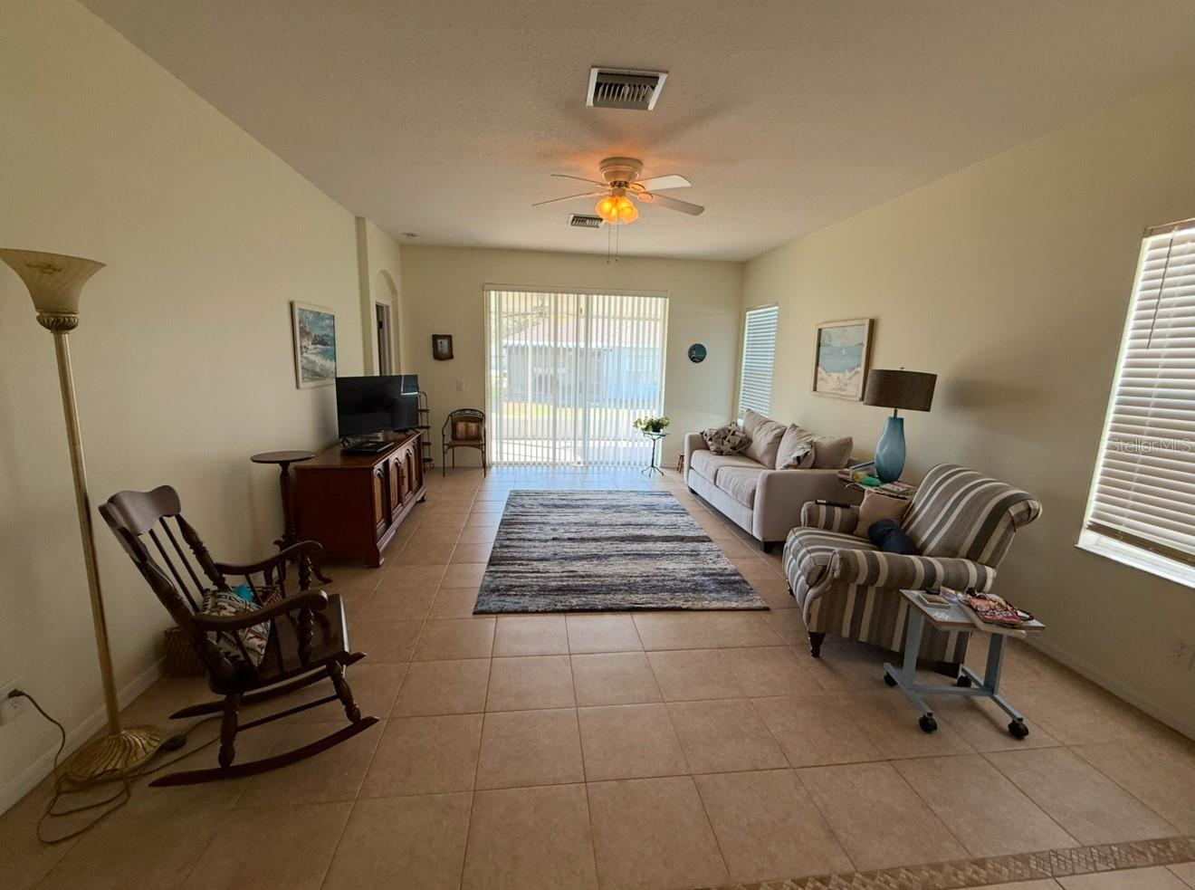 Image 10 of 18 For 6928 Surrey Oak Drive