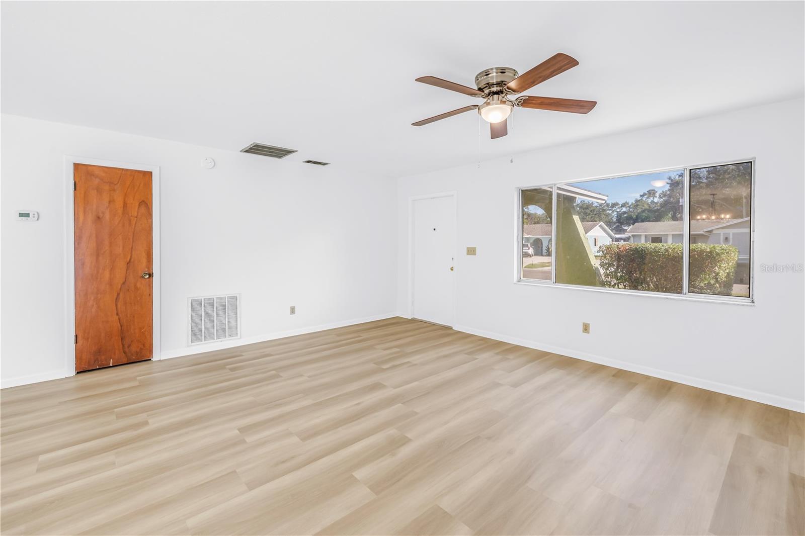 Image 11 of 36 For 9930 68th Street N