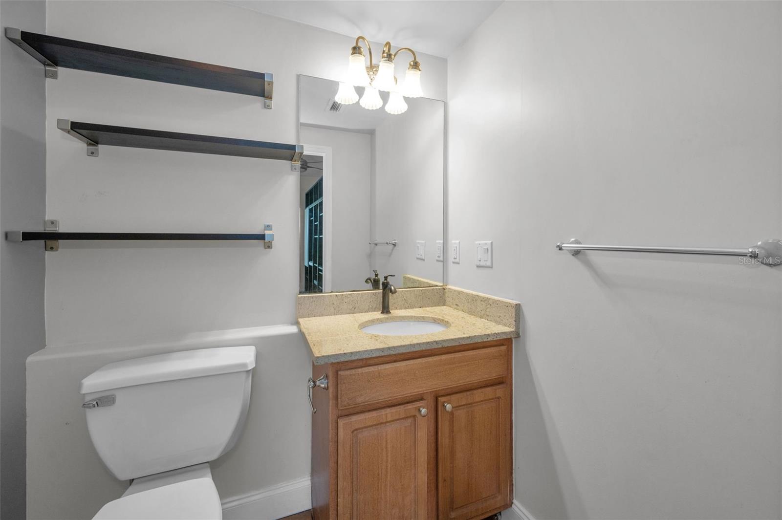 Image 12 of 62 For 929 Woodbridge Court