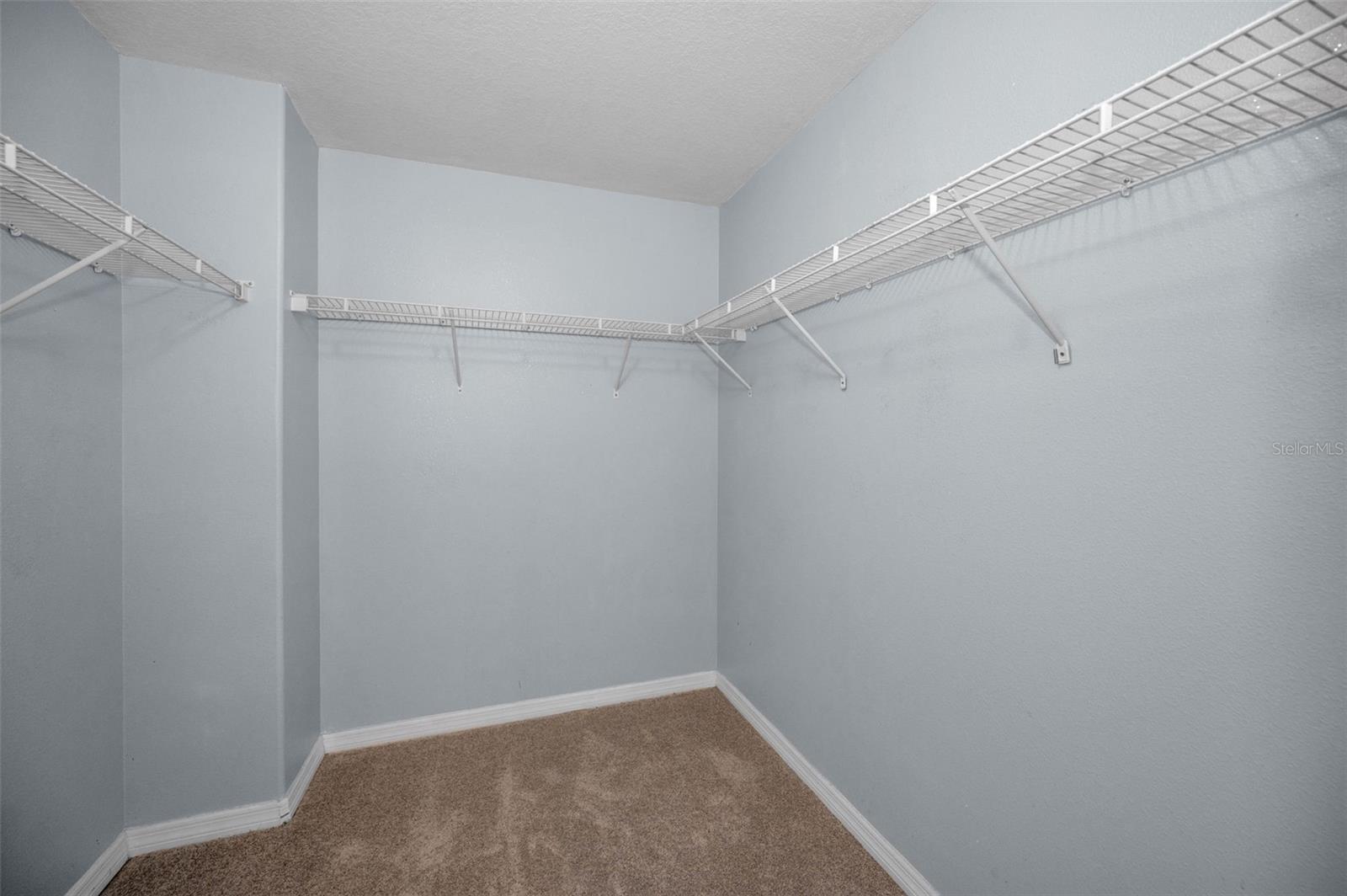 Image 17 of 62 For 929 Woodbridge Court