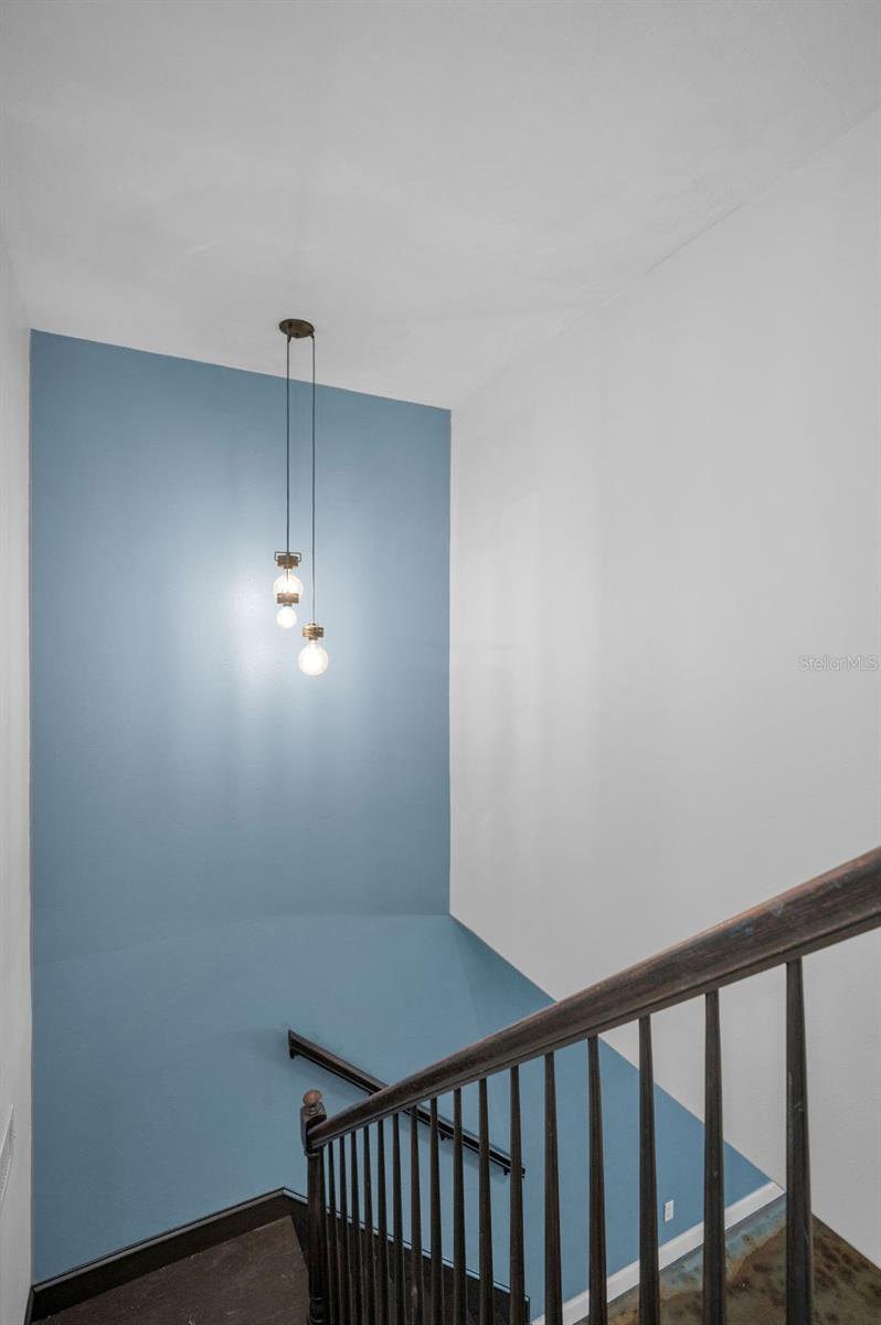 Image 24 of 62 For 929 Woodbridge Court