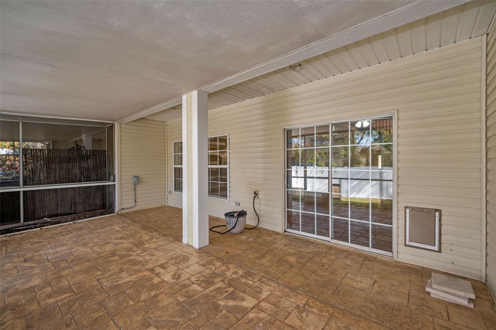 Image 25 of 62 For 929 Woodbridge Court