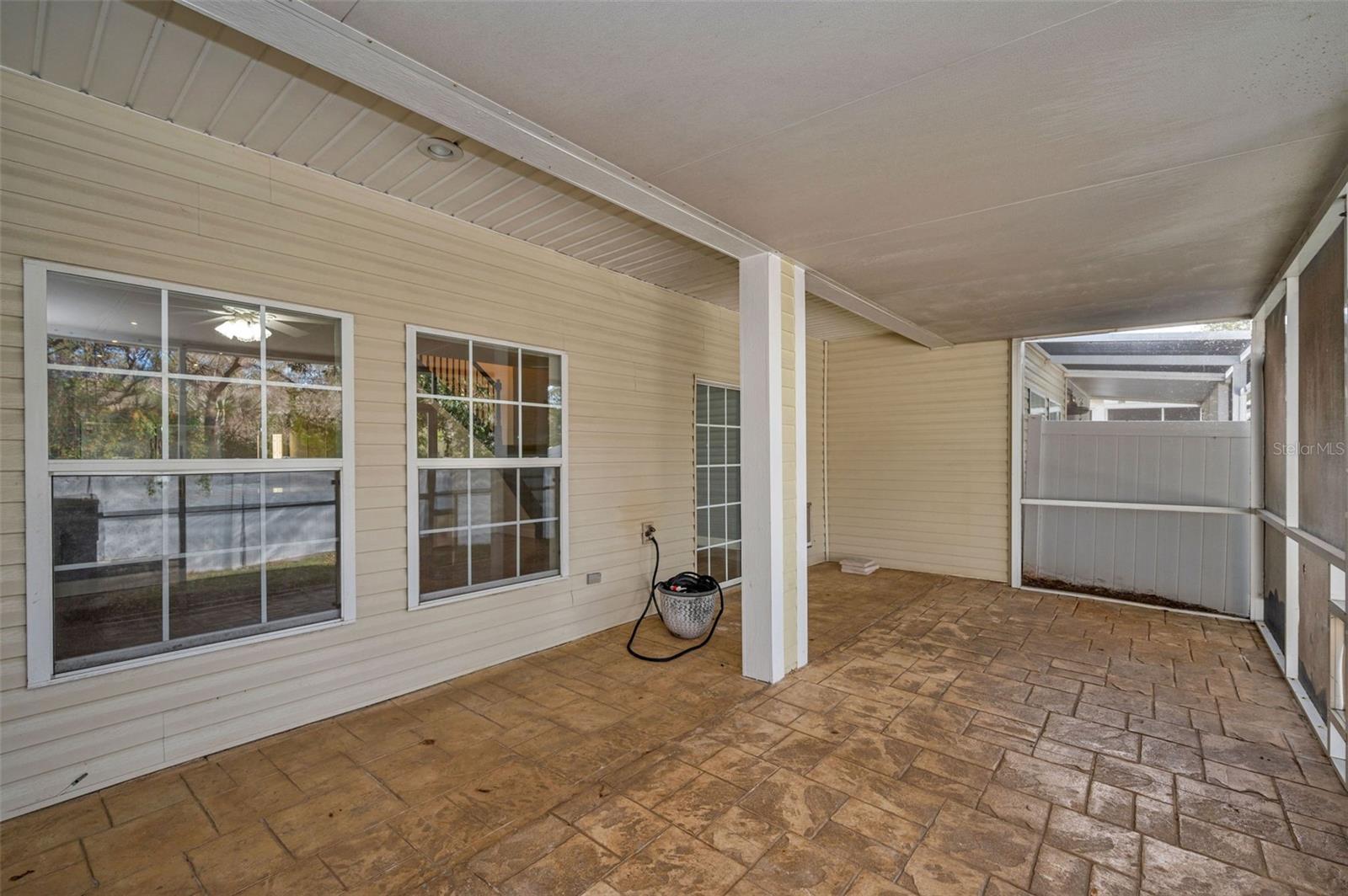 Image 28 of 62 For 929 Woodbridge Court