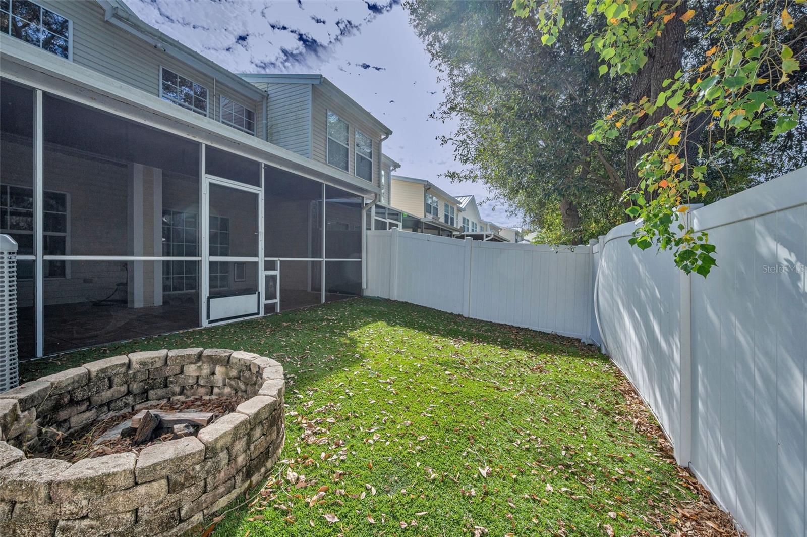 Image 31 of 62 For 929 Woodbridge Court