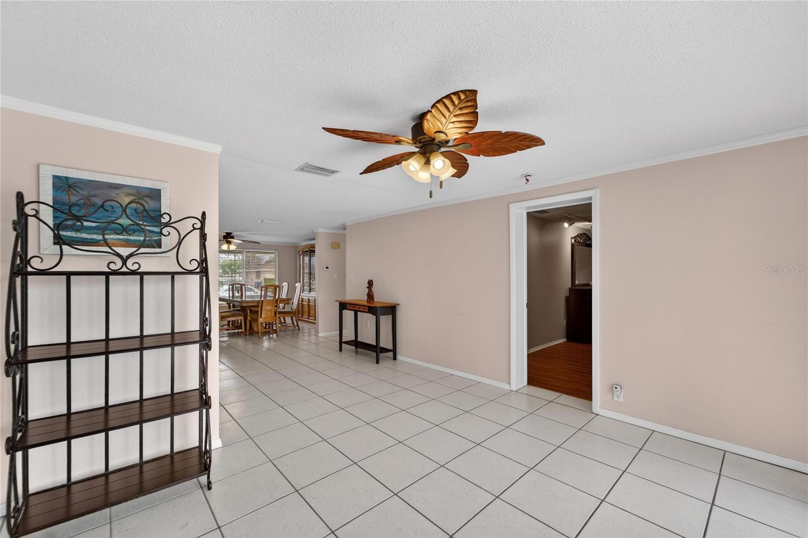 Listing photo id 9 for 7914 Talisman Drive