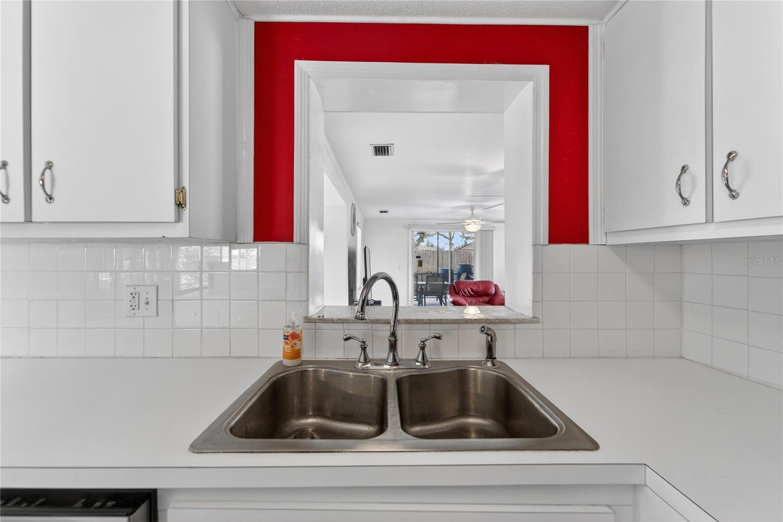 Listing photo id 16 for 7914 Talisman Drive