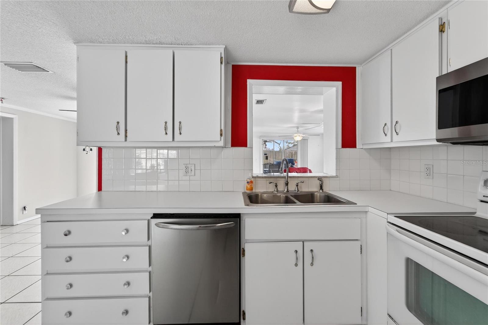 Listing photo id 19 for 7914 Talisman Drive