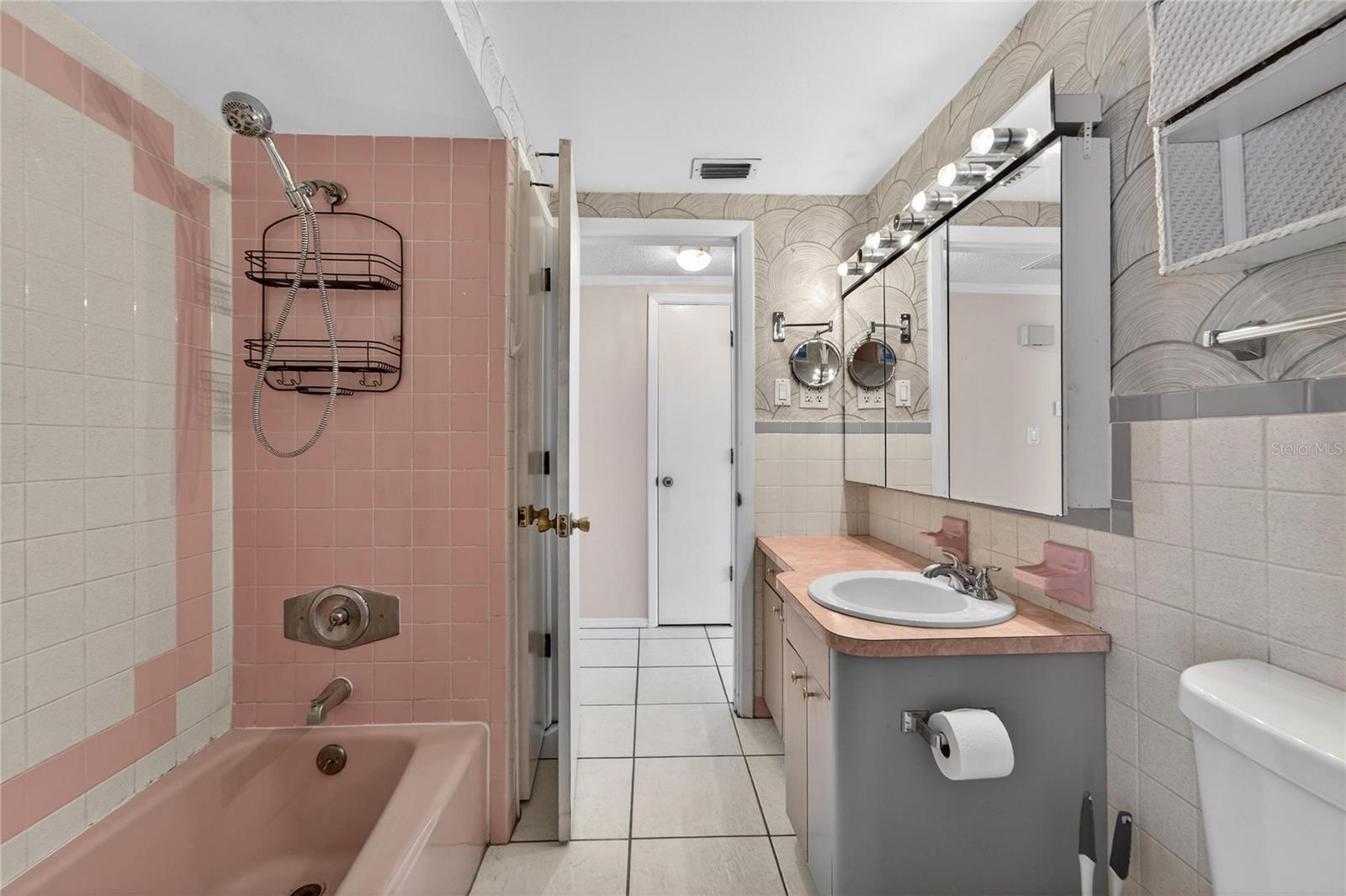 Listing photo id 31 for 7914 Talisman Drive