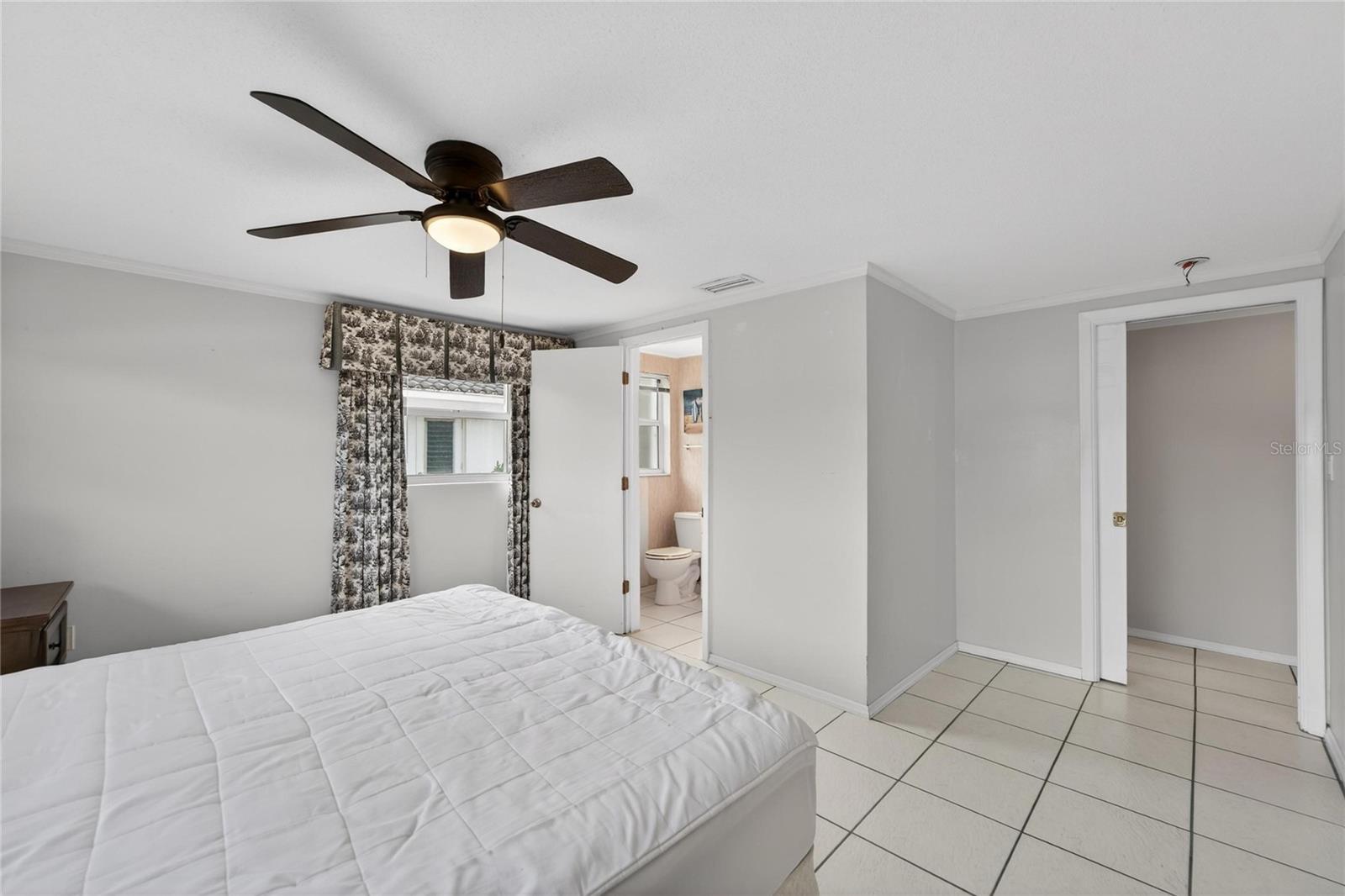 Listing photo id 37 for 7914 Talisman Drive