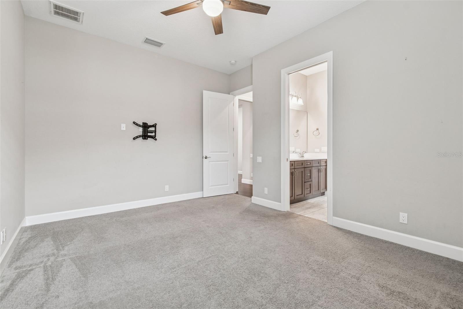 Image 37 of 77 For 10605 Sabella Drive