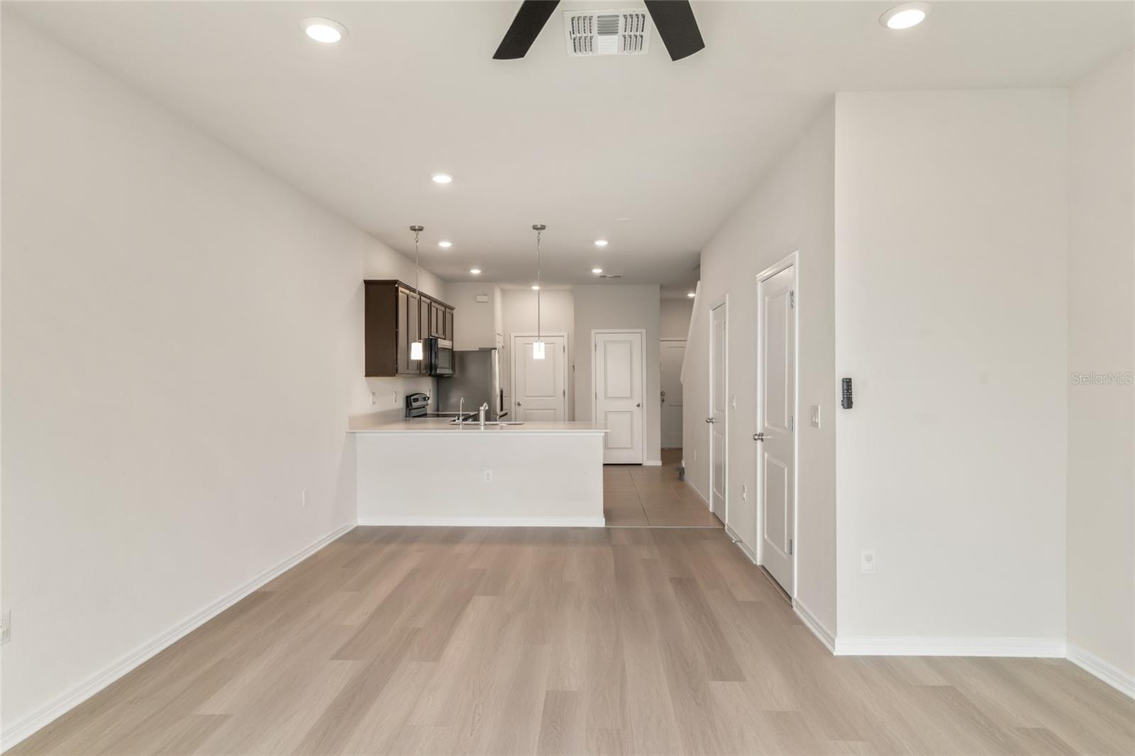 Image 12 of 45 For 5489 Elmview Crossing