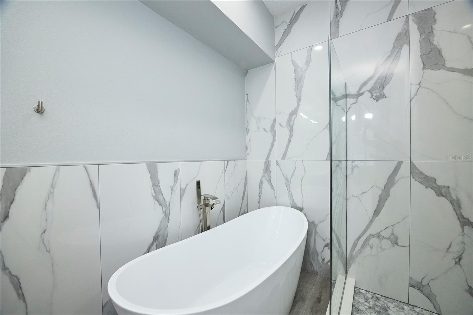 Image 23 of 38 For 3433 Chapel Creek Circle