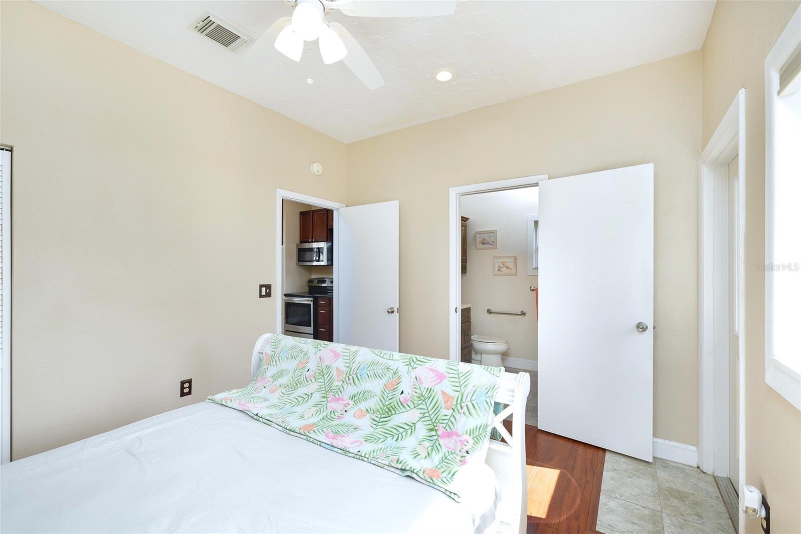 Image 49 of 69 For 6342 5th Avenue N