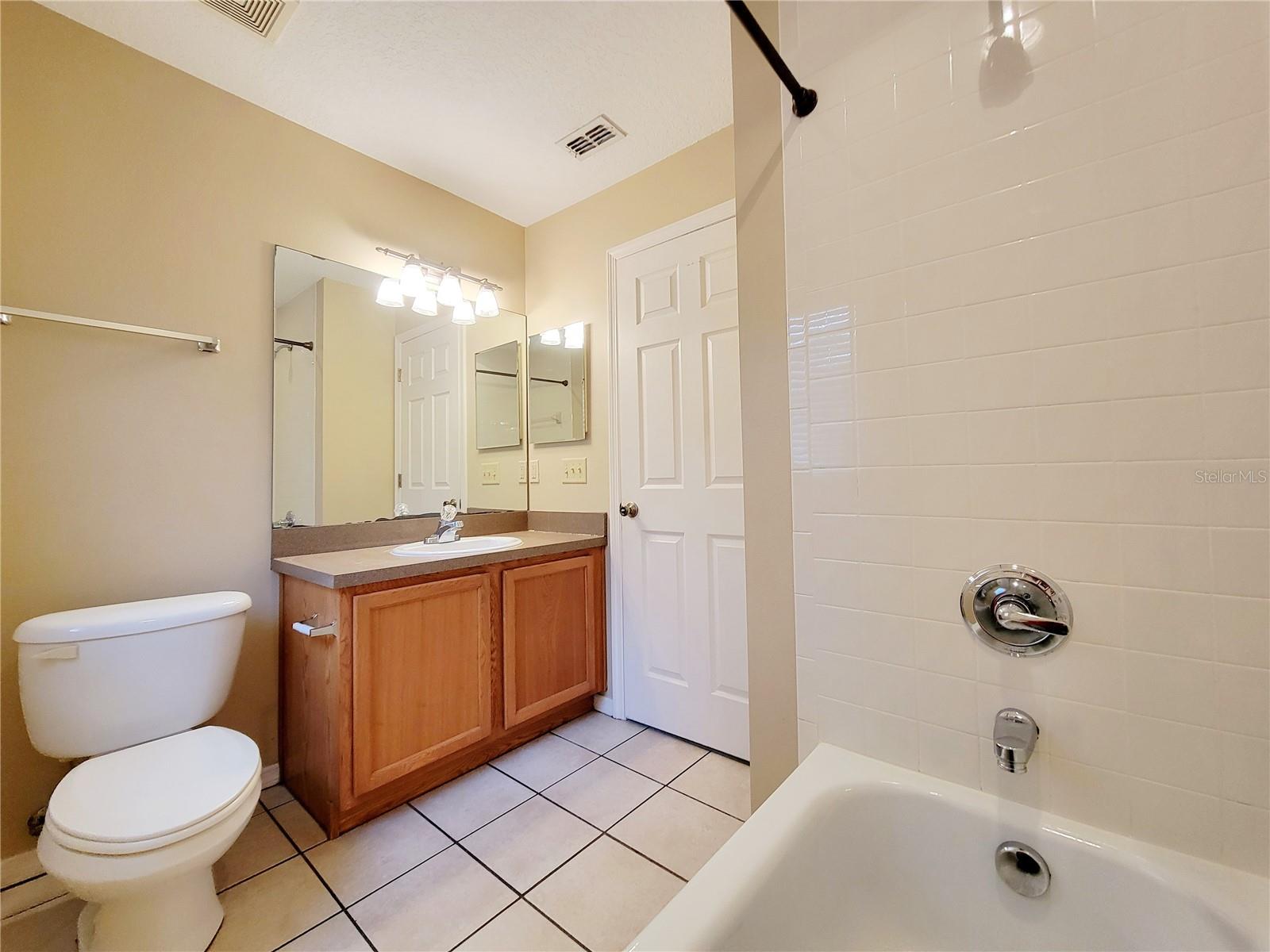 Image 13 of 25 For 2008 Albany Avenue