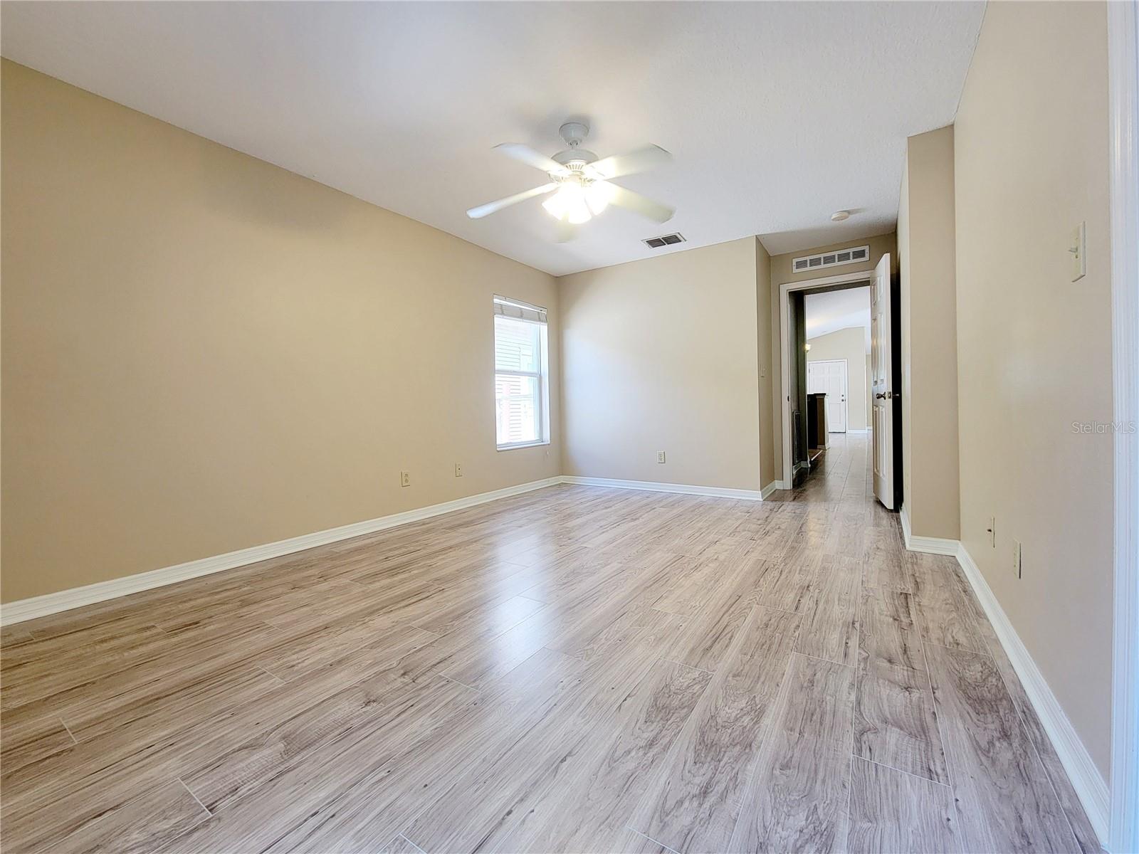 Image 19 of 25 For 2008 Albany Avenue