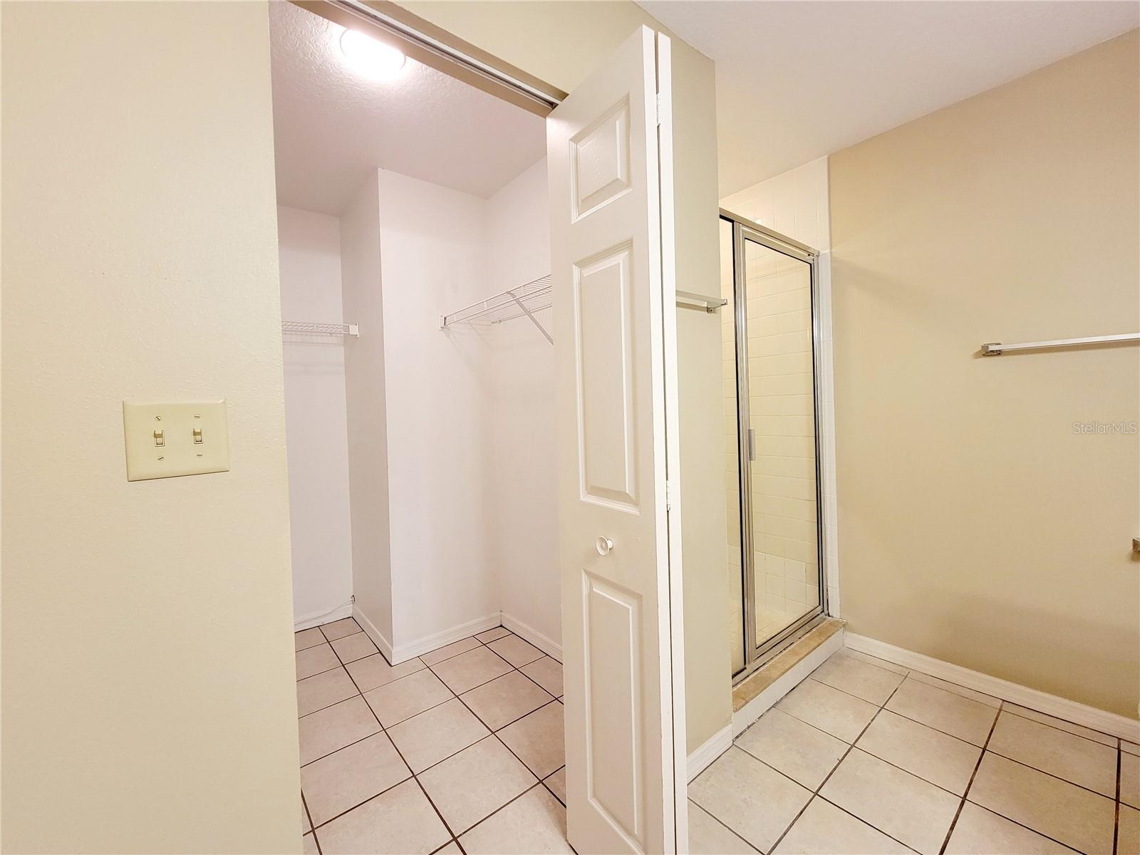 Image 20 of 25 For 2008 Albany Avenue