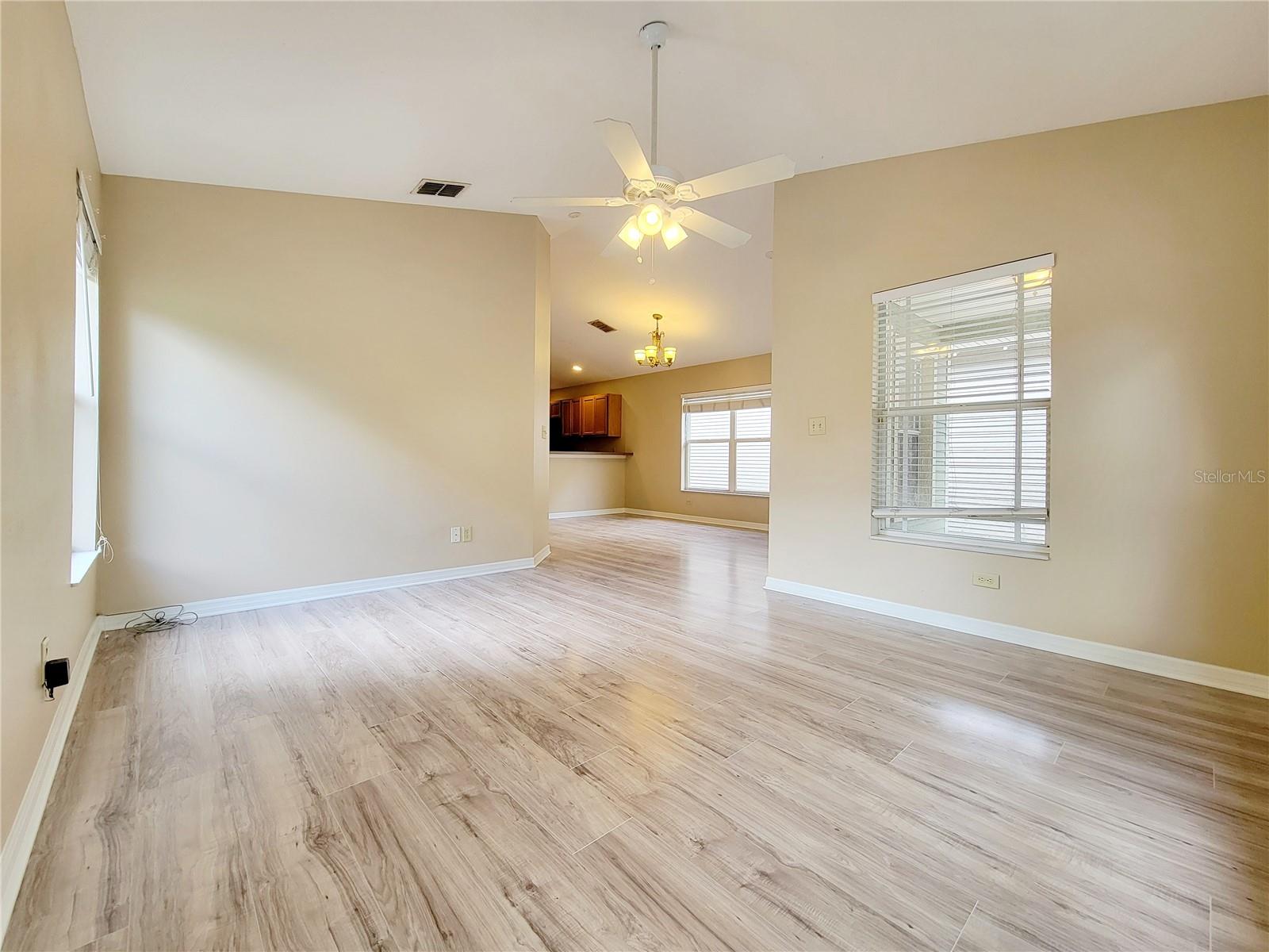 Image 24 of 25 For 2008 Albany Avenue