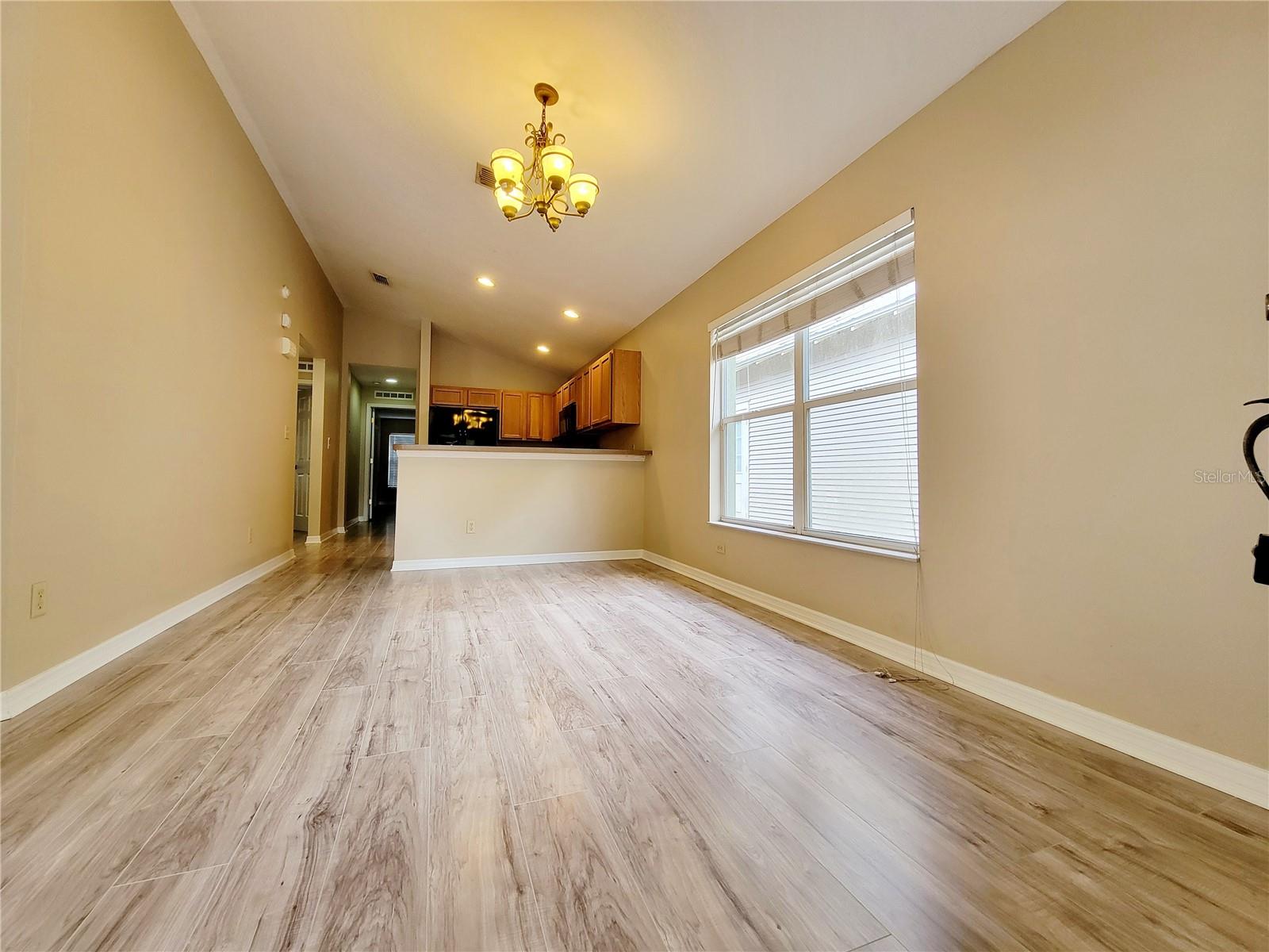 Image 6 of 25 For 2008 Albany Avenue