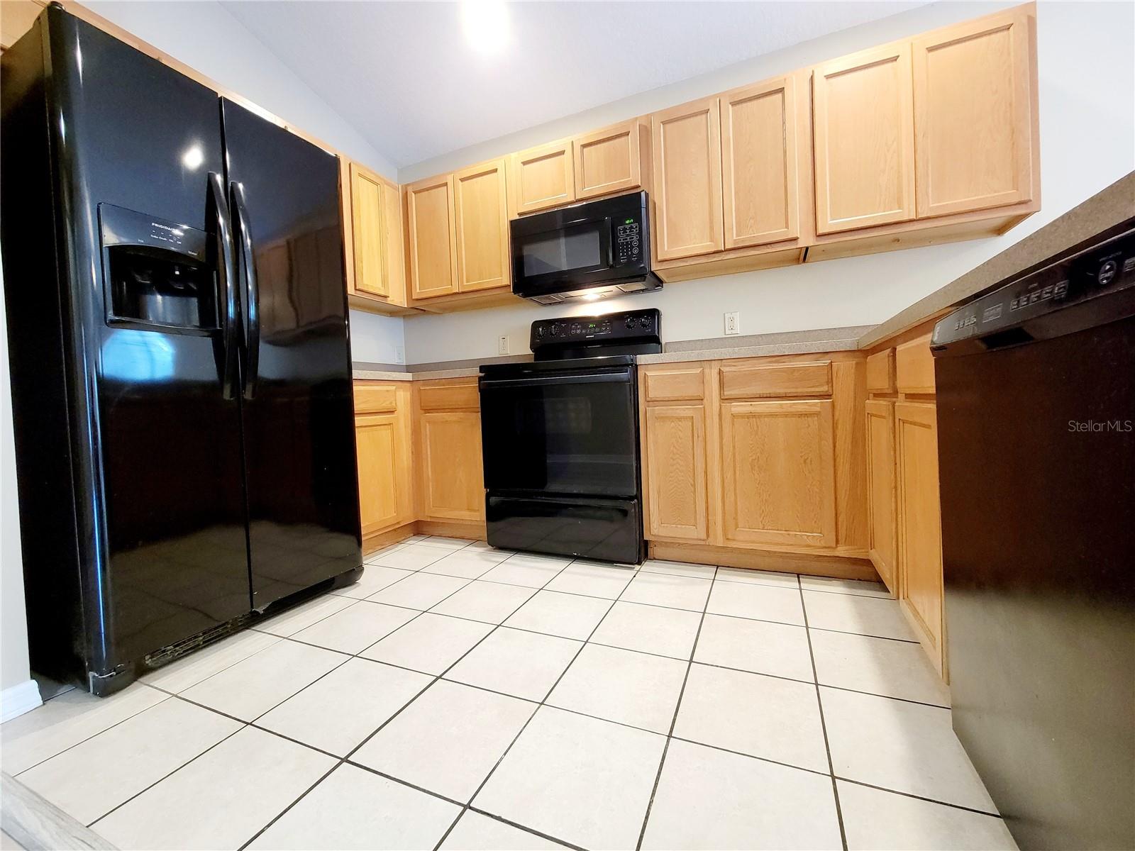 Image 9 of 25 For 2008 Albany Avenue