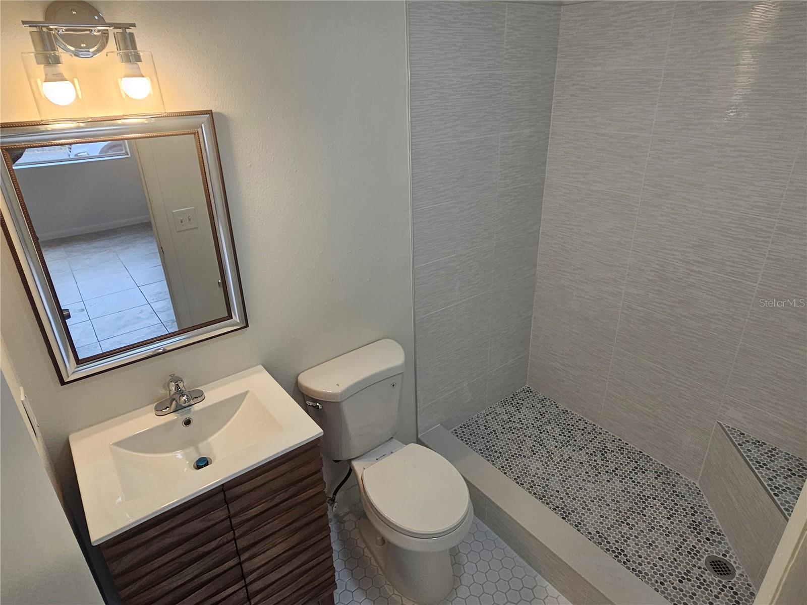 Image 12 of 14 For 655 7th Avenue N 3