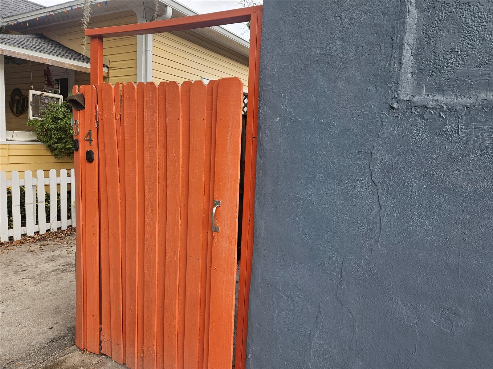 Image 2 of 14 For 655 7th Avenue N 3